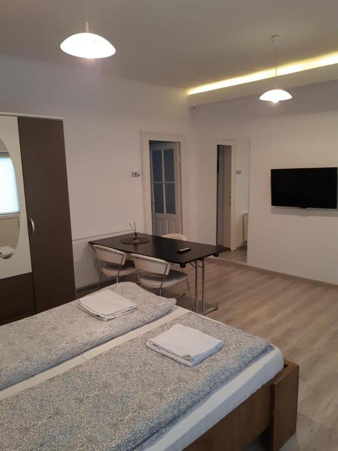 Modern Apartament Central Old Town Braşov Eksteriør billede